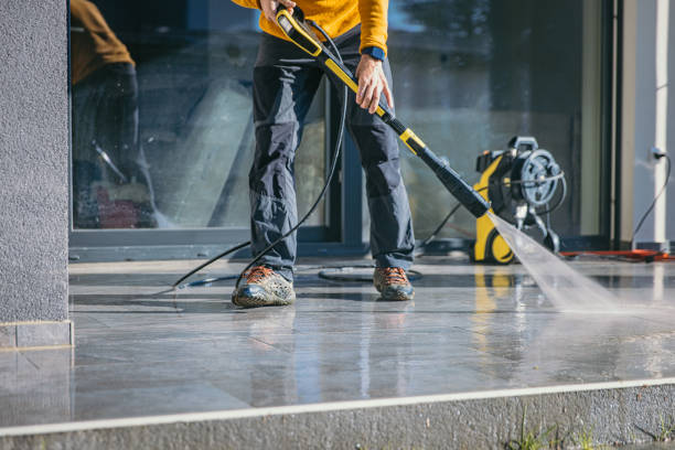 Best Commercial Building Pressure Washing  in North Industry, OH
